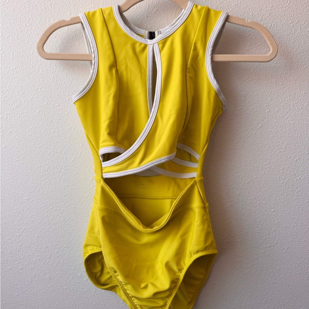 FIVE Dancewear Renegade Leo in chartreuse. Size M